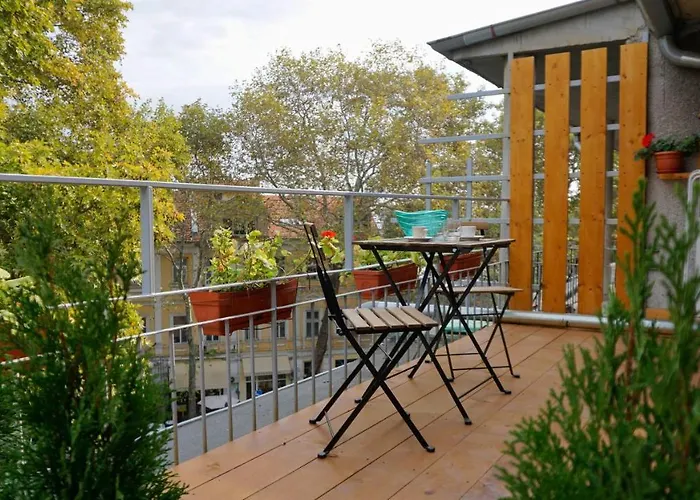 아파트 Attic - атик студио *