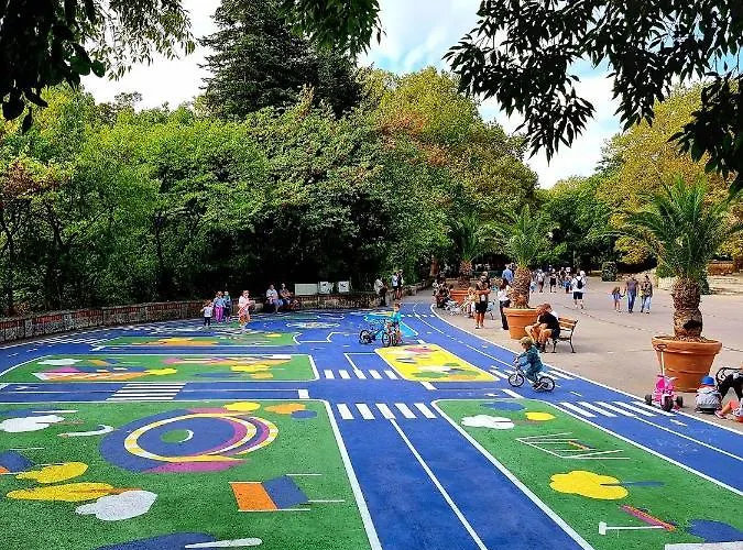 아파트 Attic - атик студио 바르나