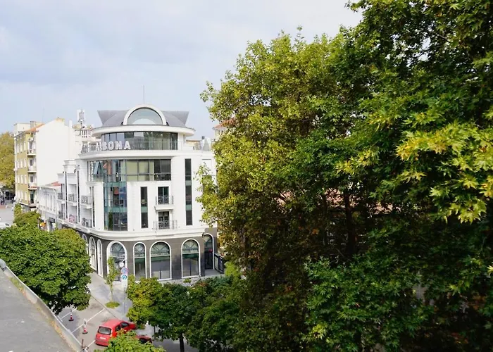 아파트 Attic - атик студио