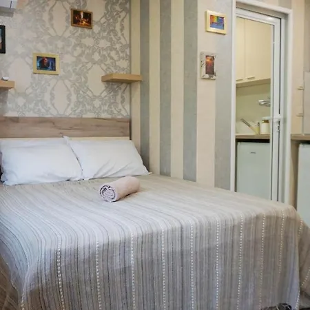 Attic - атик студио Apartman