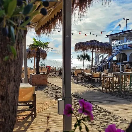 Attic - атик студио Apartman