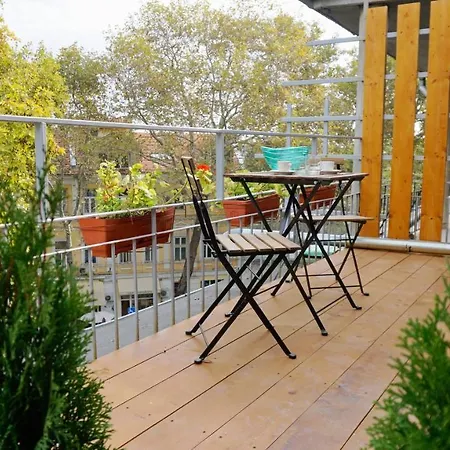 Attic - атик студио Apartament Warna