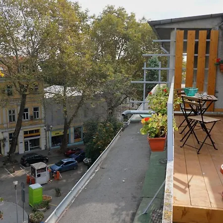 Attic - атик студио Warna