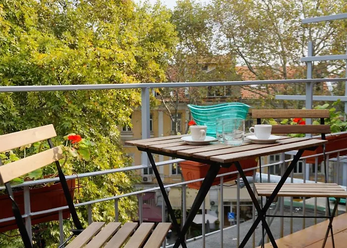 Attic - атик студио شقة *